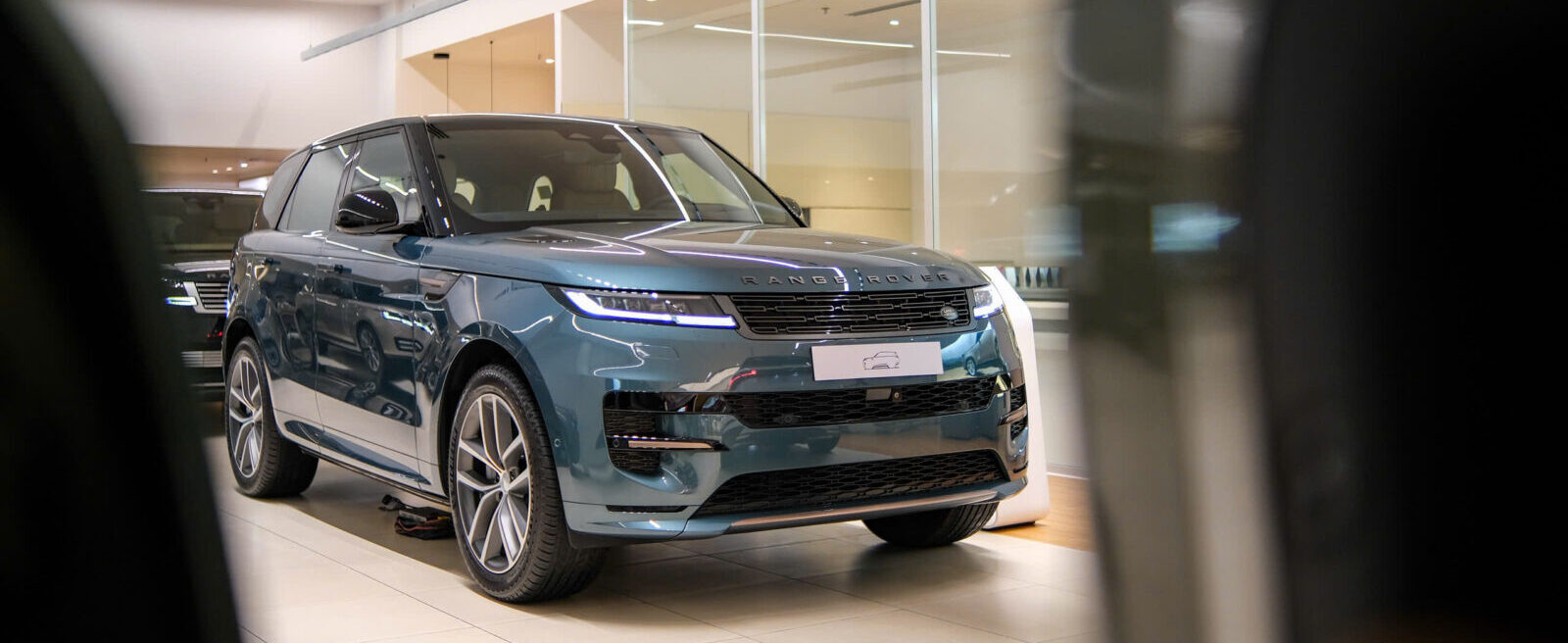 Land Rover 36 Land Rover z7227803766812_f79038a90affeaed055f4fb53257459b