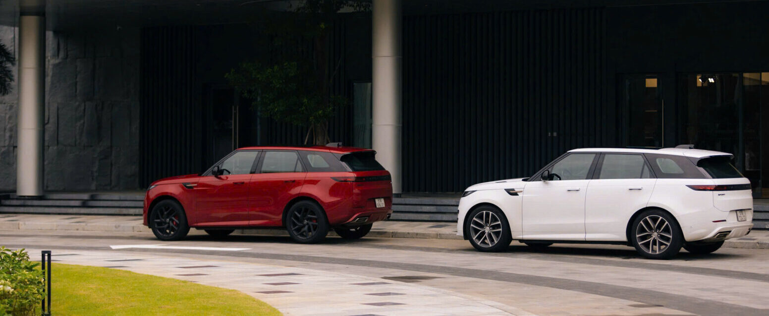 Land Rover 30 Land Rover z7227803777842_70545fe41cfe7f7f57085f092fc22902